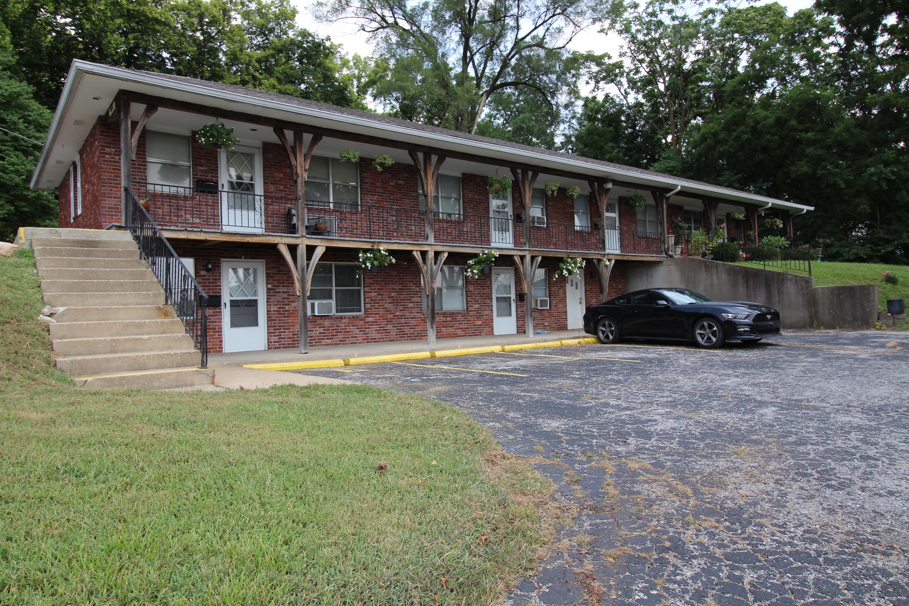 10911 West 59th Terrace - E